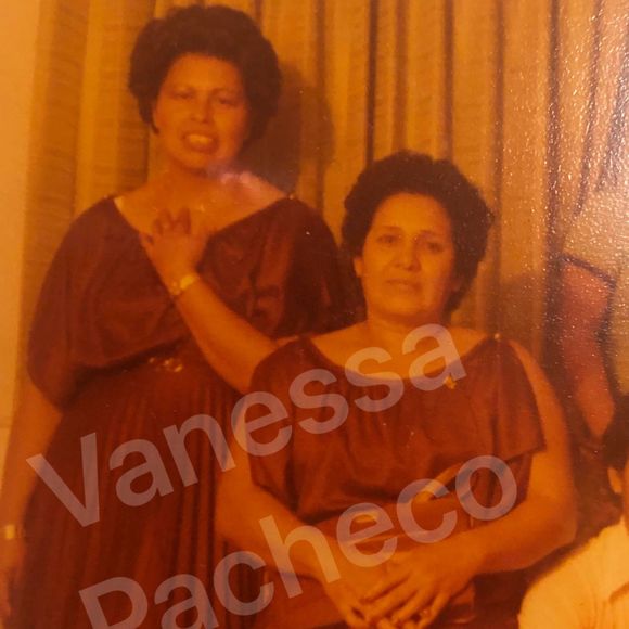 Meet your Posher, Vanessa - Picture 1 of 1